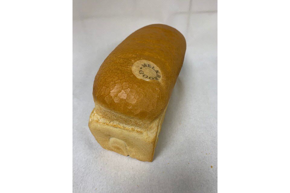 64605 Melkwit brood wit dik gesneden 14mm diepvries